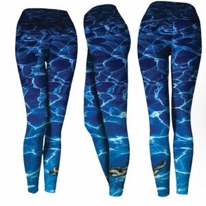 NWOT…. Sea Fear - Blue Water Turtle Performance Leggings